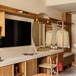 Hotel Me By Melia 5*