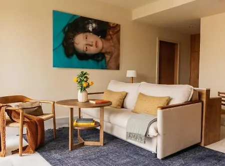 Hotel Me By Meliá 5*