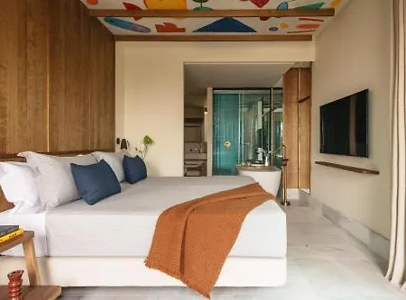 Hotel Me By Meliá 5*
